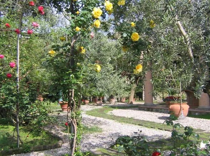 Lidia Bed & Breakfast 4*